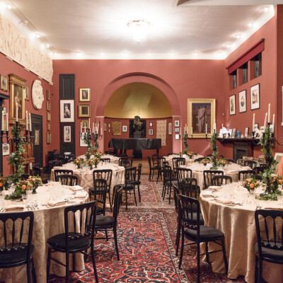 gold bentley tablecloth