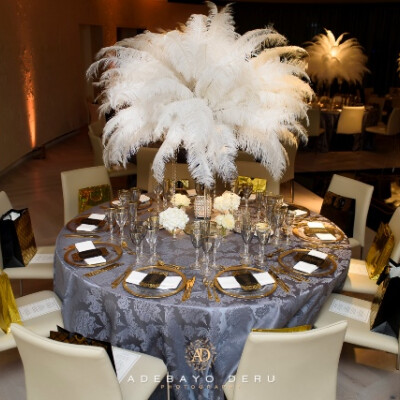 Great Gatsby - grey bentley